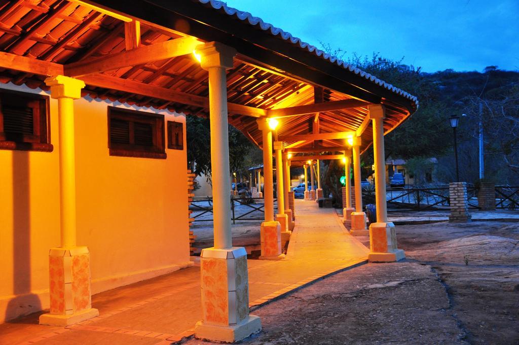Fazenda Hotel Pedra Dos Ventos Quixadá Exterior photo